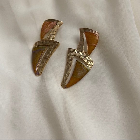VTG Gold Neutral Double Tooth Clip Earrings - Picture 2 of 6